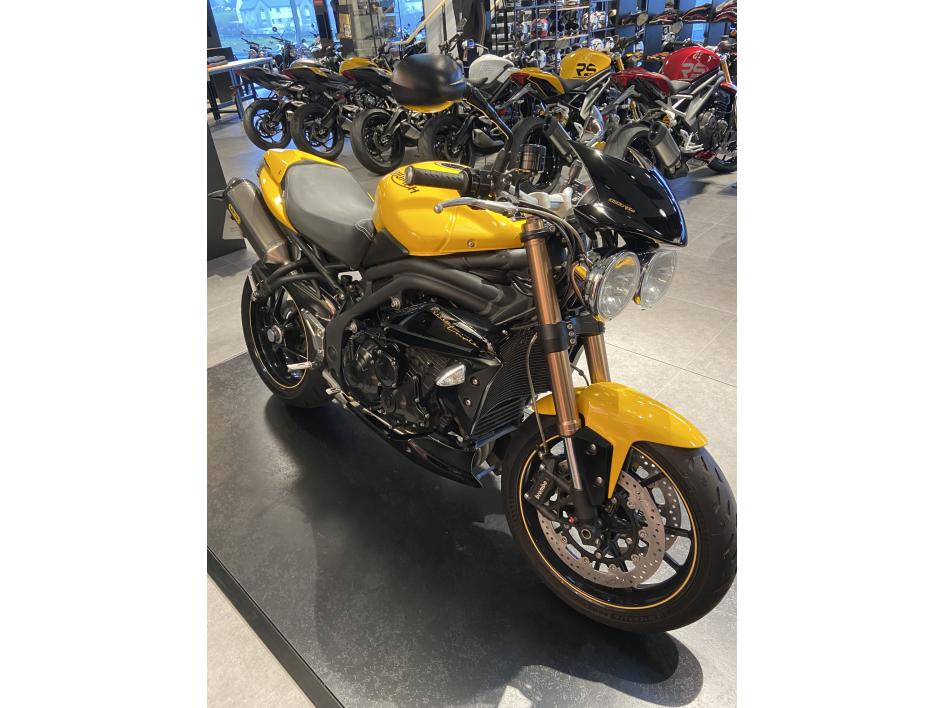 TRIUMPH SPEED TRIPLE 1050 R
