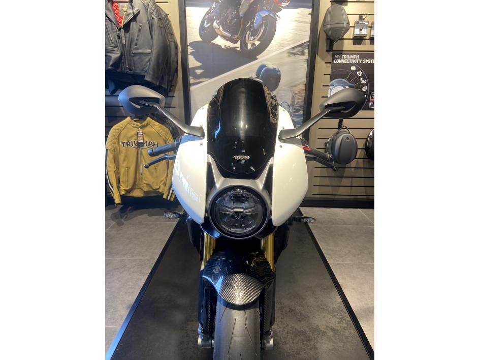 TRIUMPH SPEED TRIPLE 1200 RR
