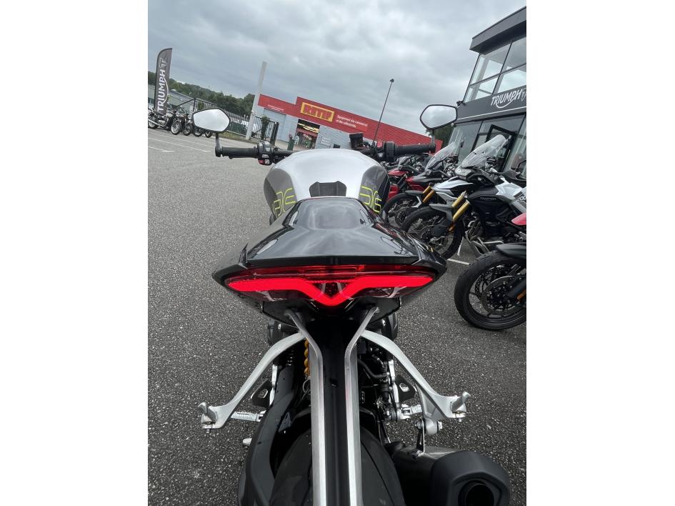 TRIUMPH SPEED TRIPLE 1200 RS