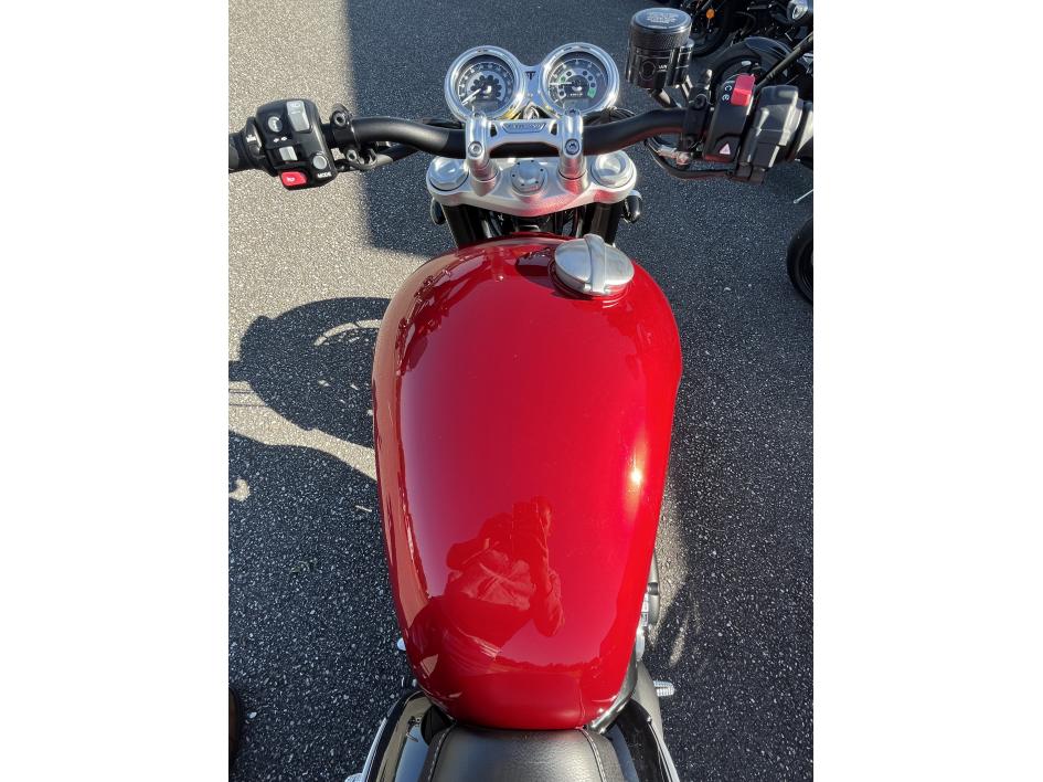 TRIUMPH SPEED TWIN 1200