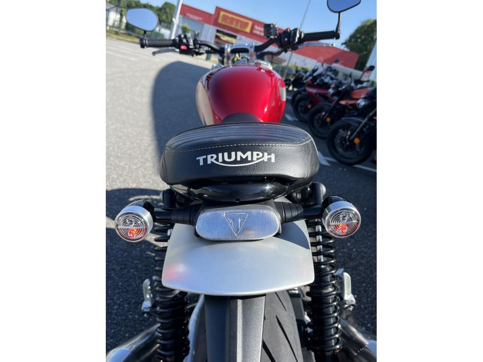 TRIUMPH SPEED TWIN 1200