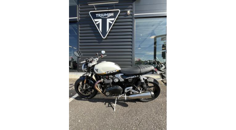 TRIUMPH SPEED TWIN 1200