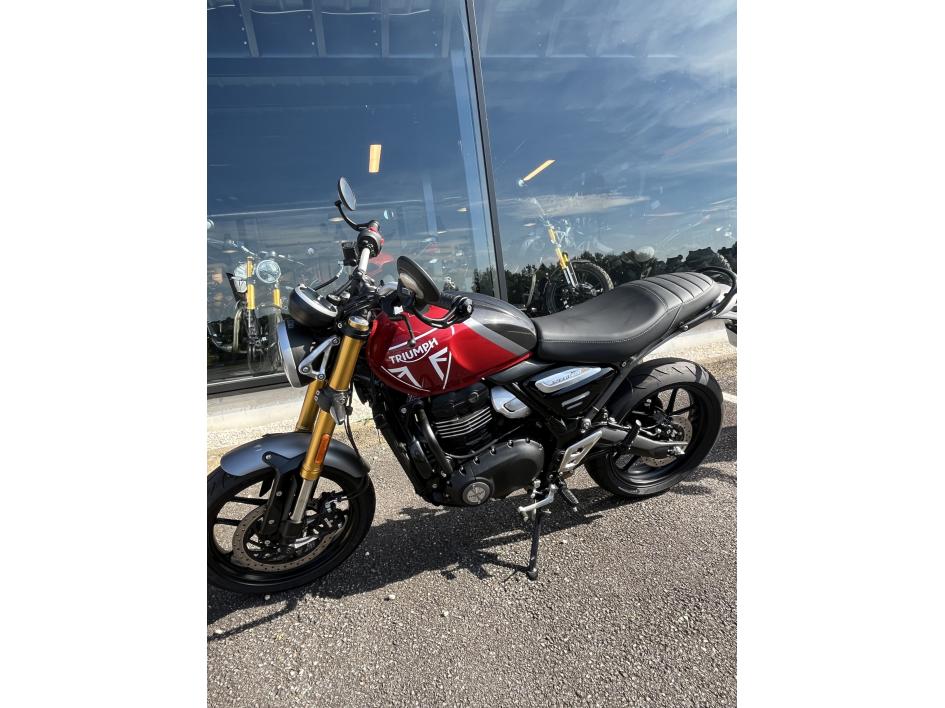 TRIUMPH SPEED 400 + PROTECTION MOTEUR 