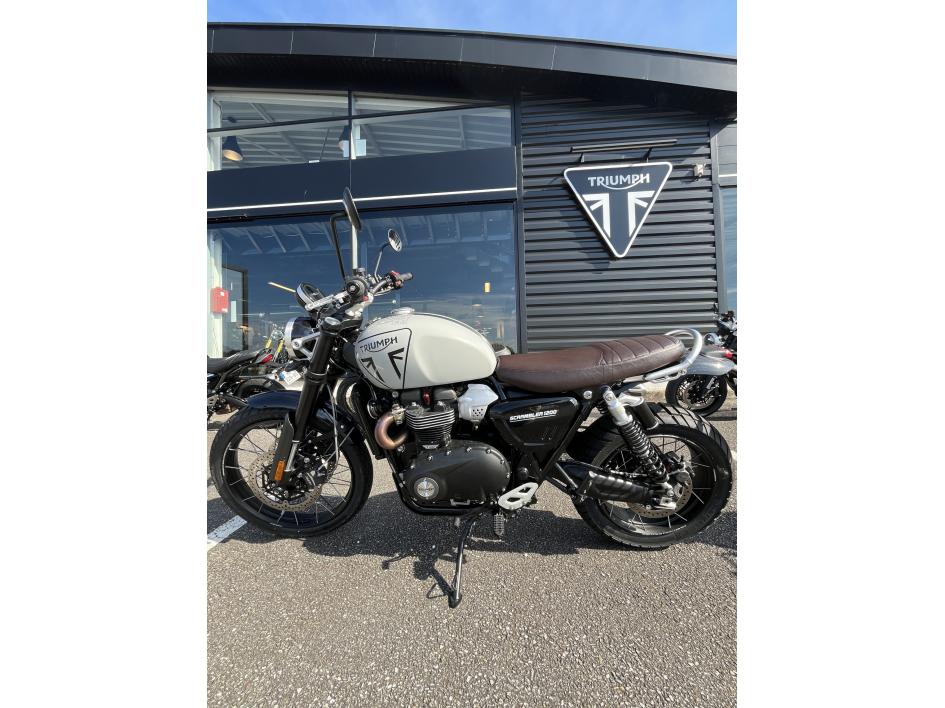 TRIUMPH SCRAMBLER 1200