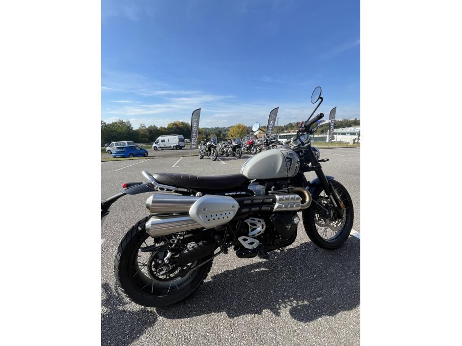 TRIUMPH SCRAMBLER 1200
