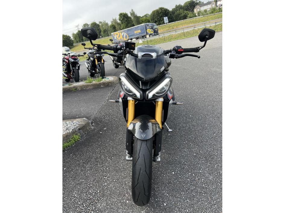 TRIUMPH SPEED TRIPLE 1200 RS